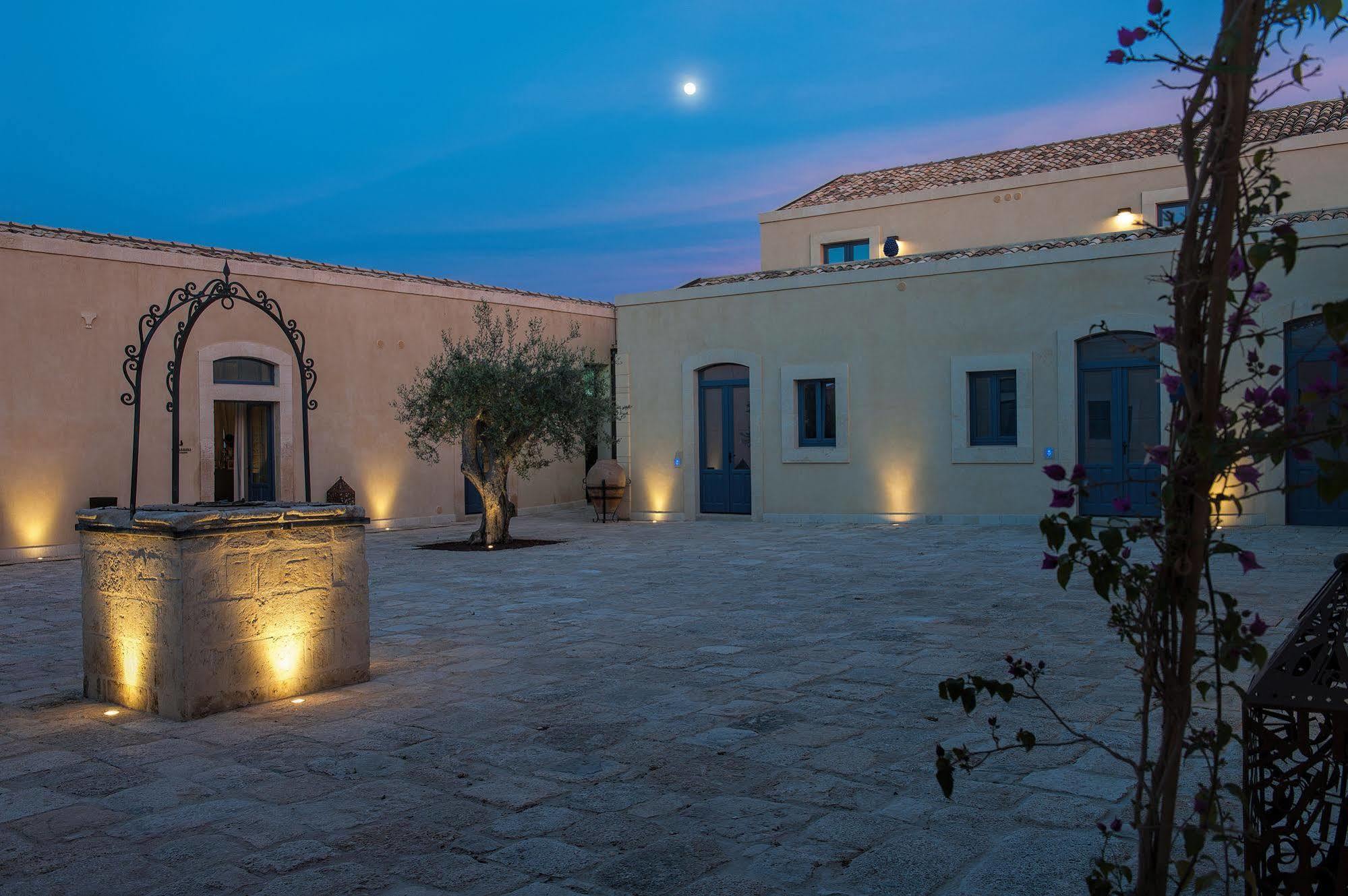 Masseria Della Volpe Casale Modica Eksteriør billede